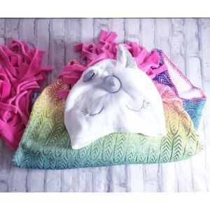 Soft Cuddly Unicorn Justice Hooded Blanket